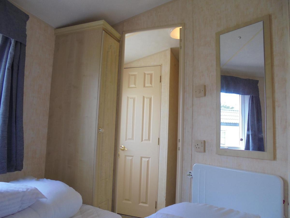 Waterside: Waterside Salisbury:- 6 Berth Large Wrap Around Veranda Ingoldmells Extérieur photo