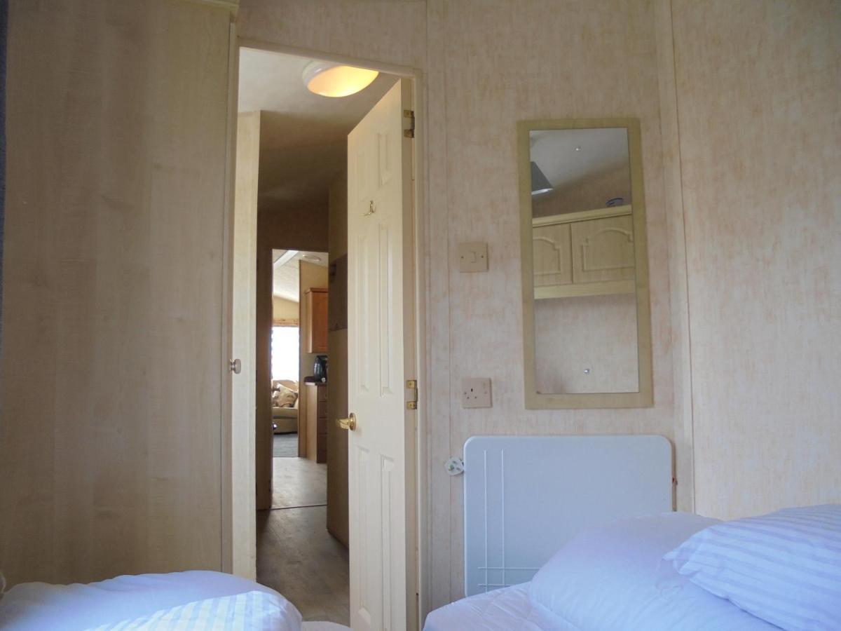 Waterside: Waterside Salisbury:- 6 Berth Large Wrap Around Veranda Ingoldmells Extérieur photo